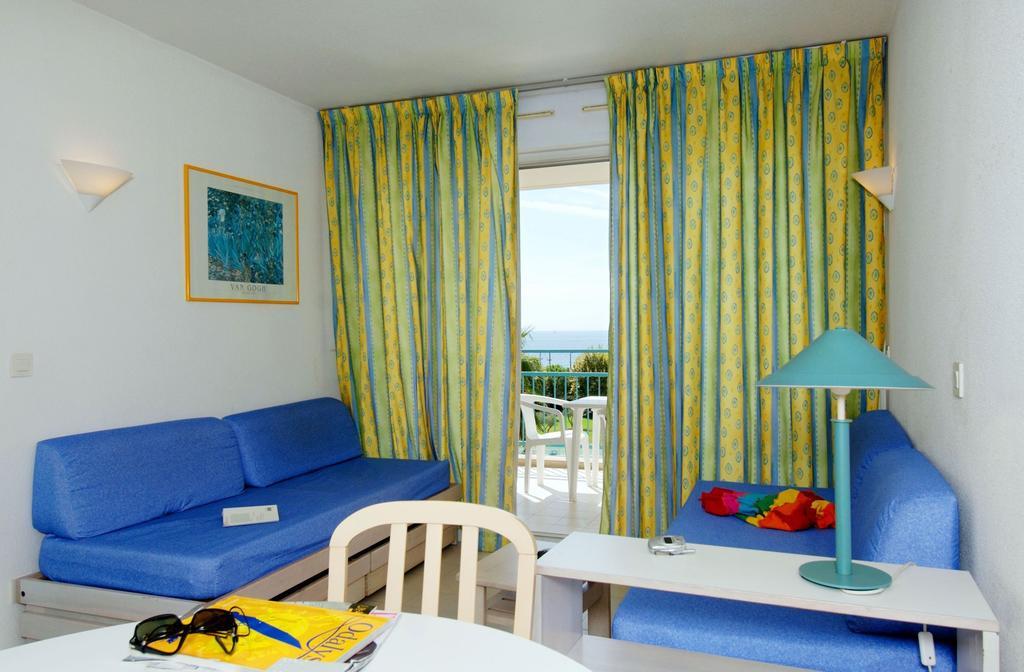 Residence Odalys Les Pins Bleus Juan-les-Pins Quarto foto