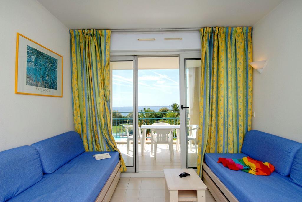 Residence Odalys Les Pins Bleus Juan-les-Pins Quarto foto